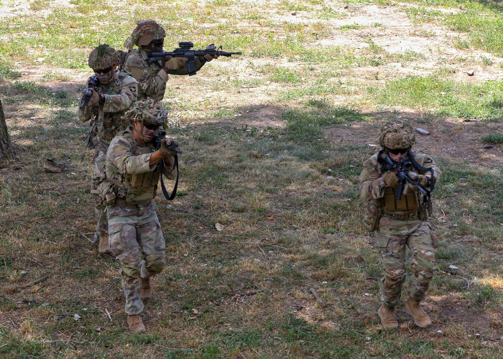 101st Soldiers conduct Battle Drills