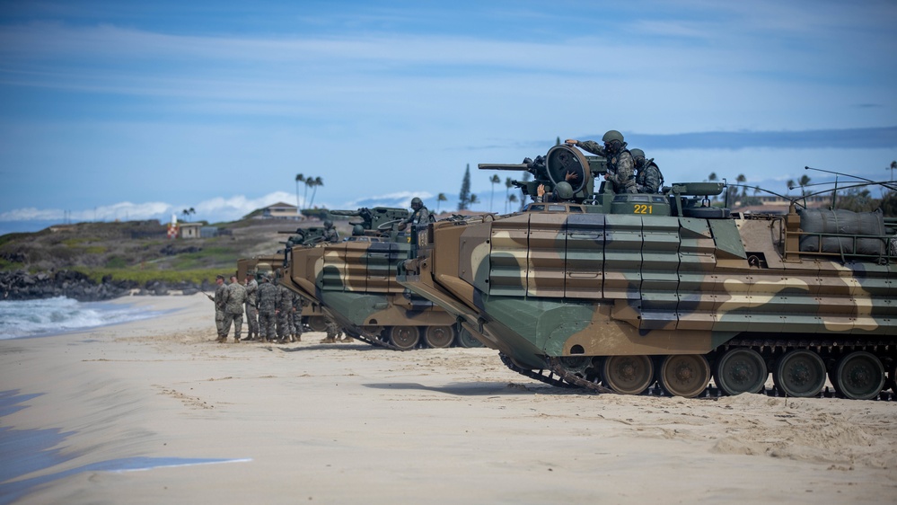 RIMPAC 2022: ROK AAV Splash