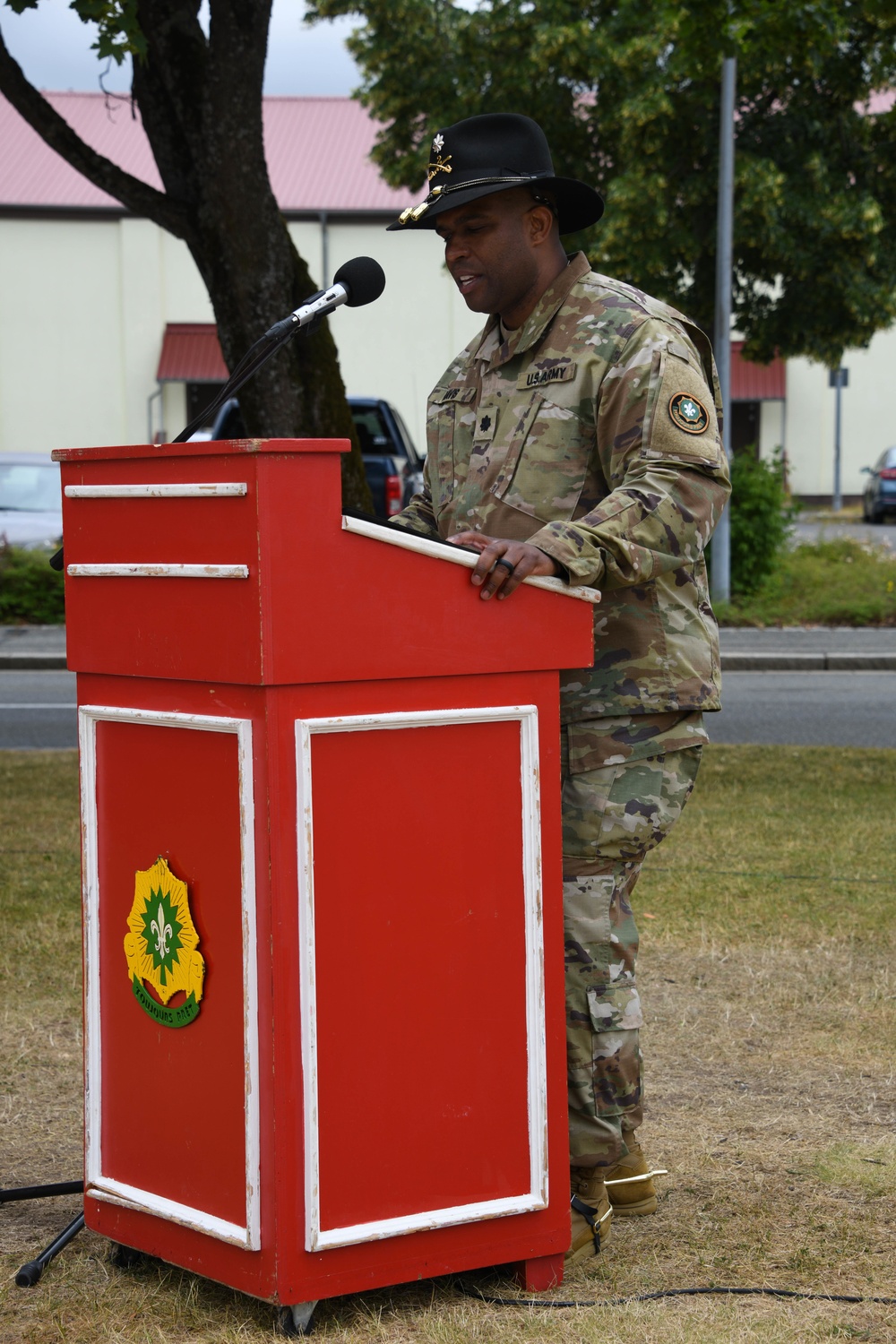 2CR RES Change of Command