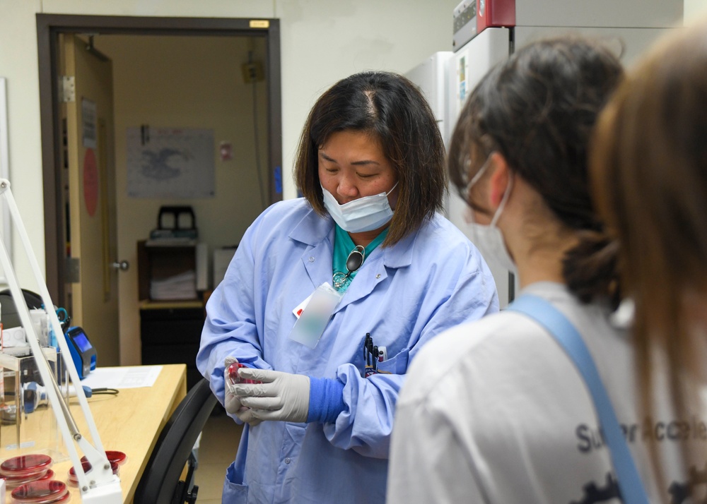 Students from Onslow County Summer Accelerator Program visit Naval Medical Center Camp Lejeune