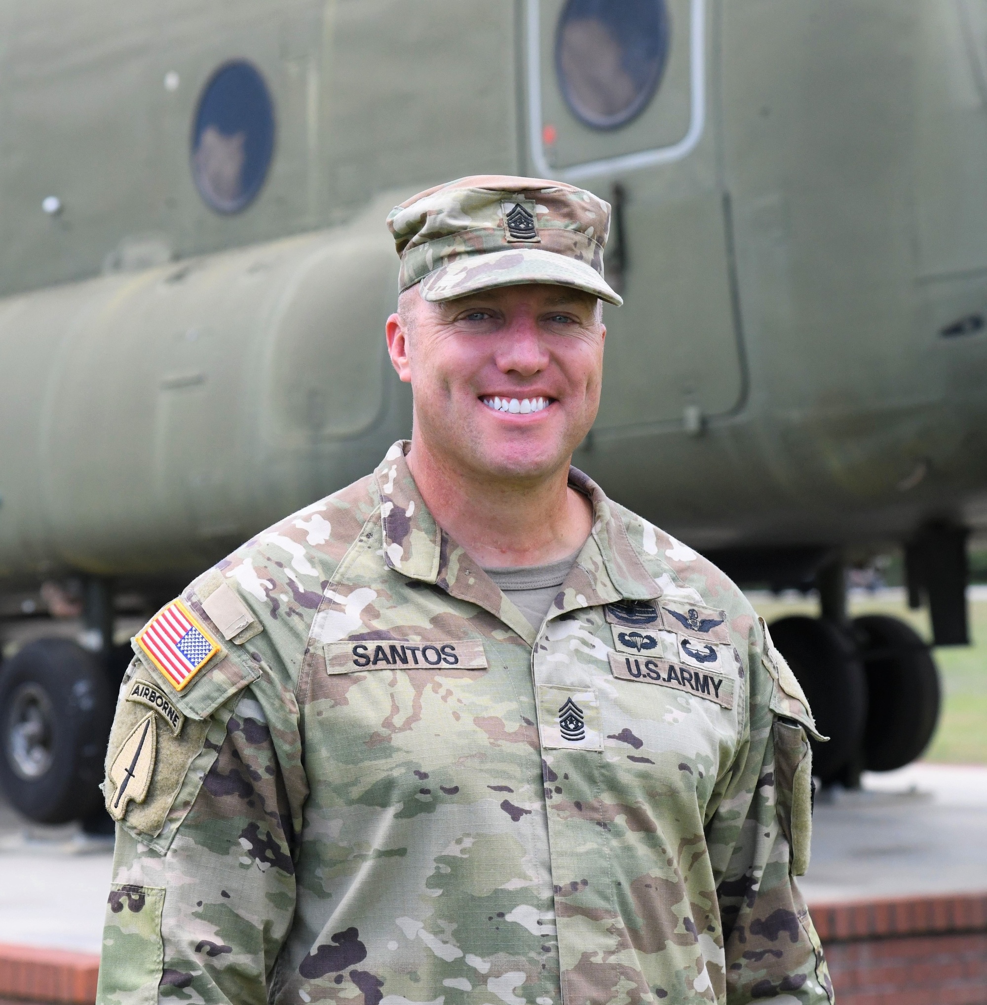 ミリタリー Walking U.S Army Sergeant 2000w_q95.jpg