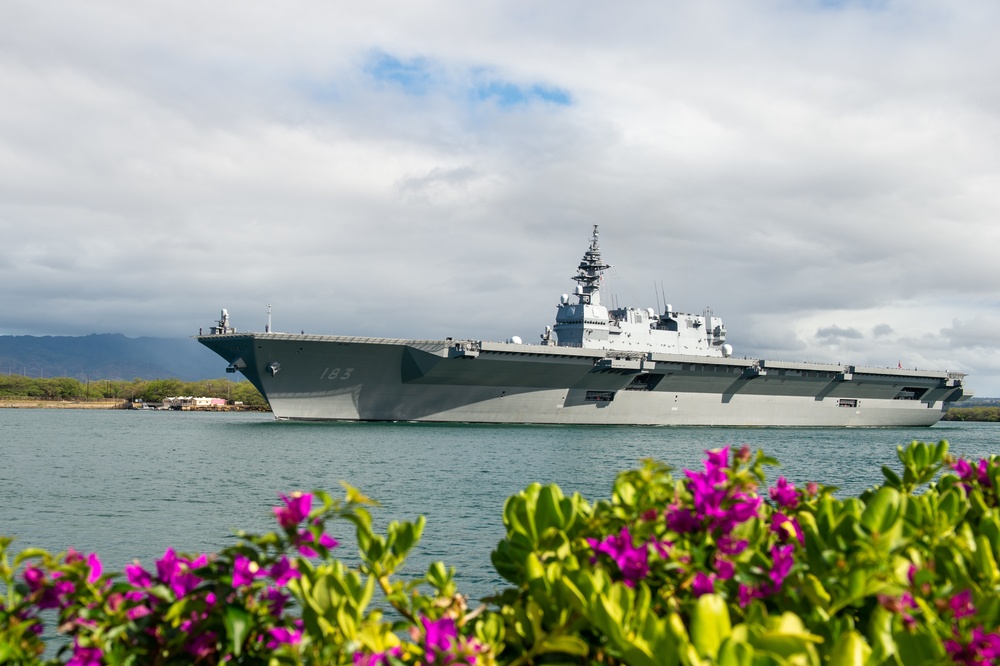 JS Izumo departs Pearl Harbor for RIMPAC 2022