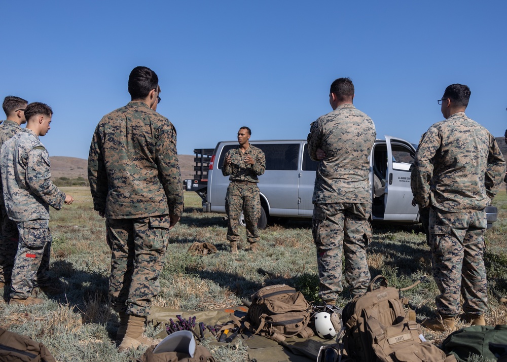 1st LSB and CLB-11 Conduct HST with Army