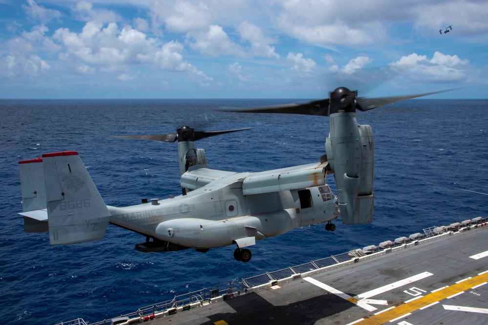 USS Essex Conducts Flight Operations During RIMPAC 2022