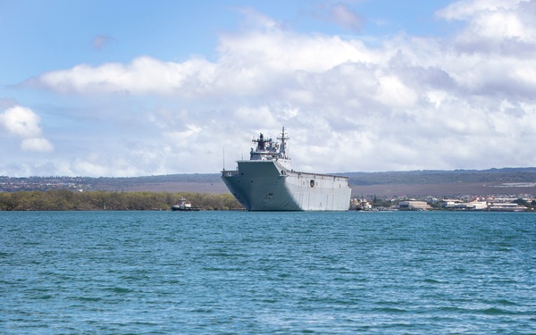 HMAS Canberra departs Pearl Harbor for RIMPAC 2022