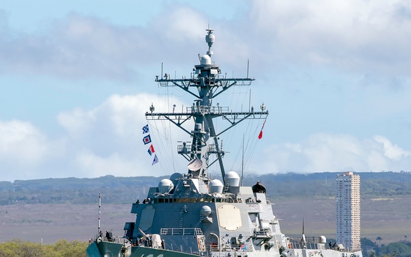 USS Sampson departs Pearl Harbor for RIMPAC 2022