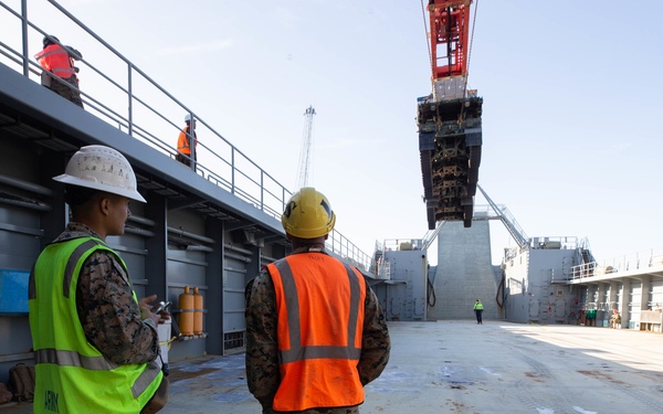 MRF-D 22: U.S. Marines work with U.S. Army and ADF to load LSV-3