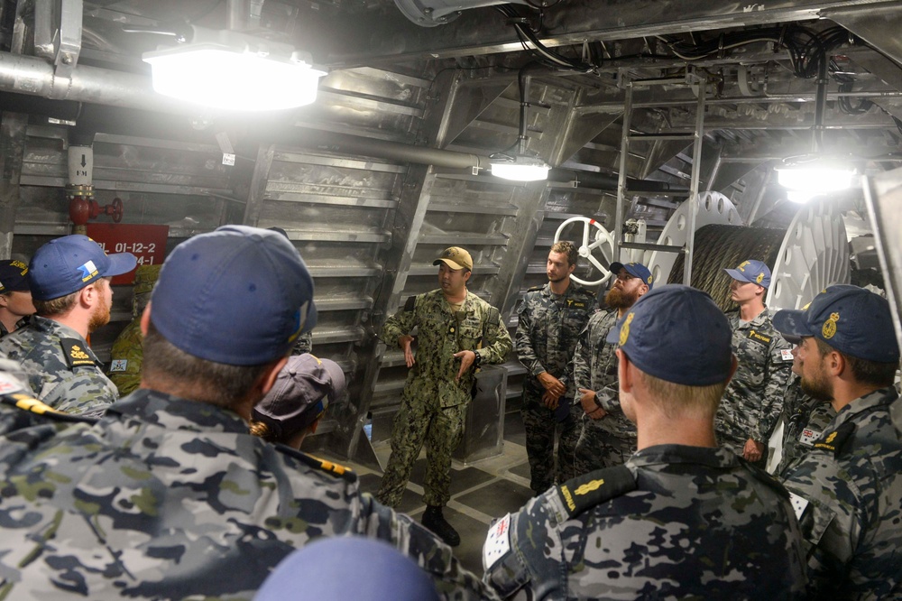 Australian Clearance Diving Team Four Tours PCU Canberra (LCS 30) During RIMPAC 2022 in SOCAL