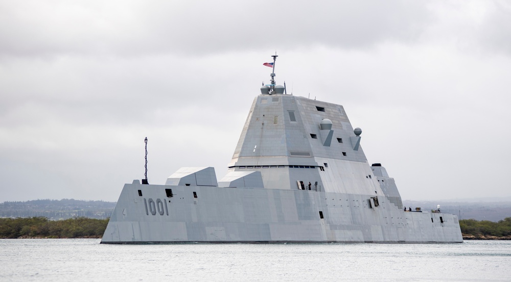 USS Michael Monsoor (DDG 1001) departs Pearl Harbor for RIMPAC 2022