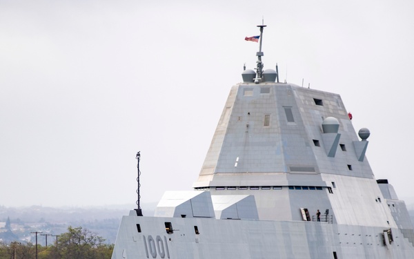 USS Michael Monsoor (DDG 1001) departs Pearl Harbor for RIMPAC 2022