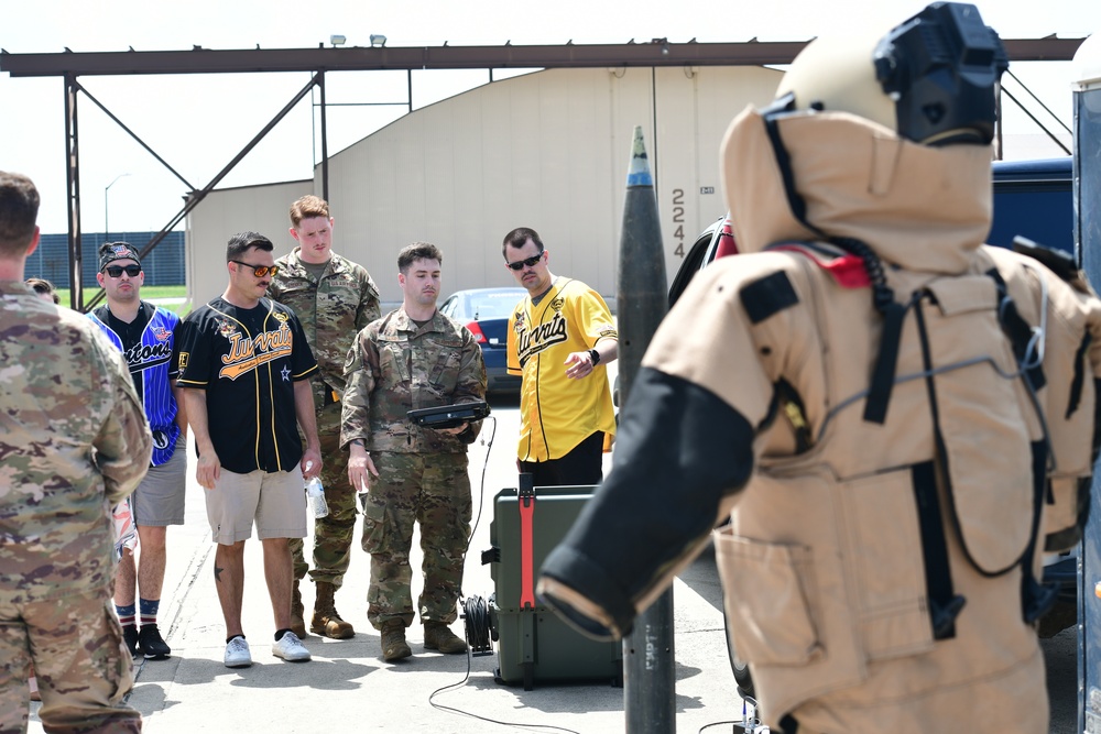 Wolf Pack hosts 2nd Quarter Load Crew Competition, EOD display booth