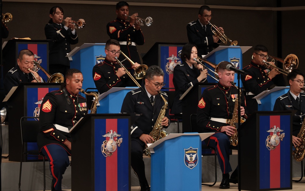 III MEF Band Performs with SWADF Band