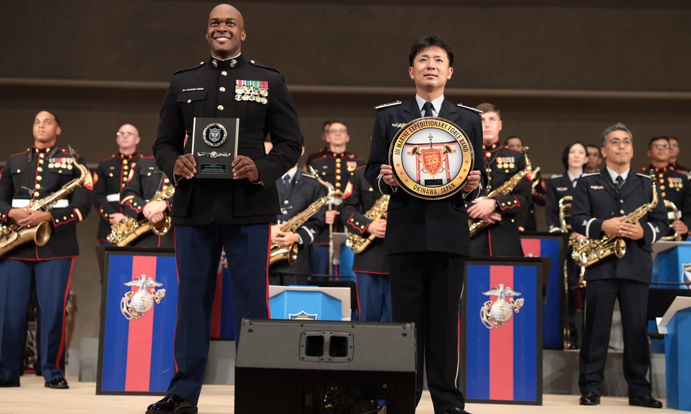 III MEF Band Performs with SWADF Band