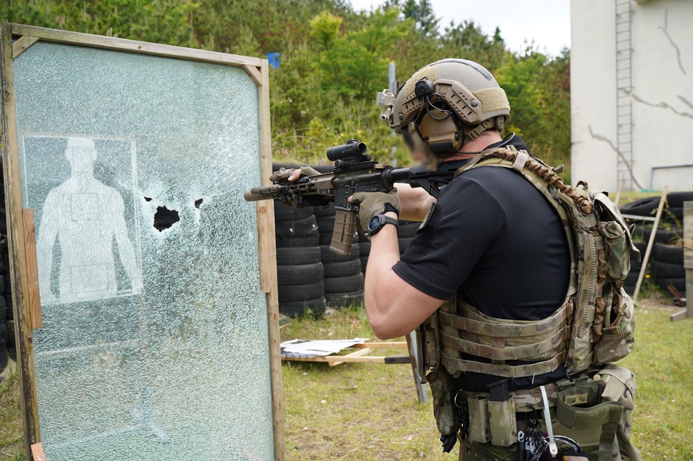 Green Berets with 1st Special Forces Group (Airborne) hone their combat, lifesaving skills