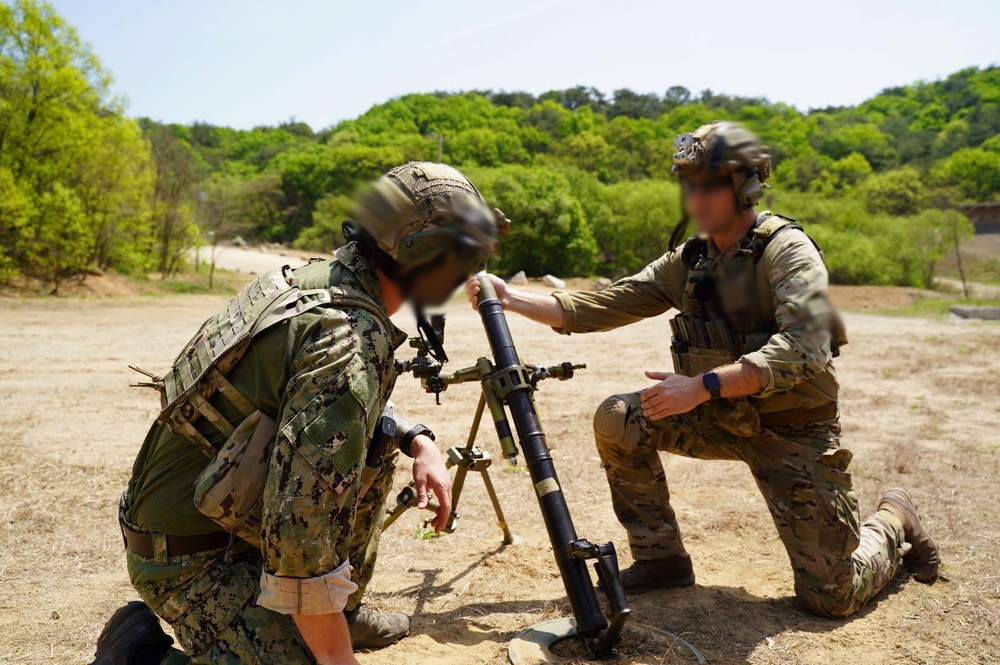 Green Berets with 1st Special Forces Group (Airborne) hone their combat, lifesaving skills