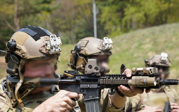 Green Berets with 1st Special Forces Group (Airborne) hone their combat, lifesaving skills