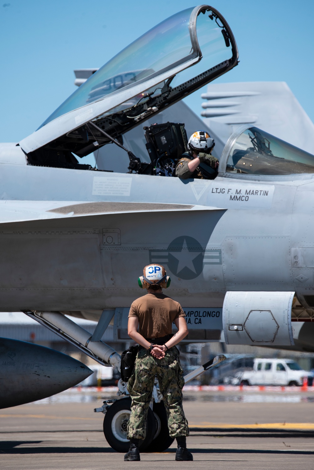 142nd Wing hosts Navy's Golden Dragons for DACT