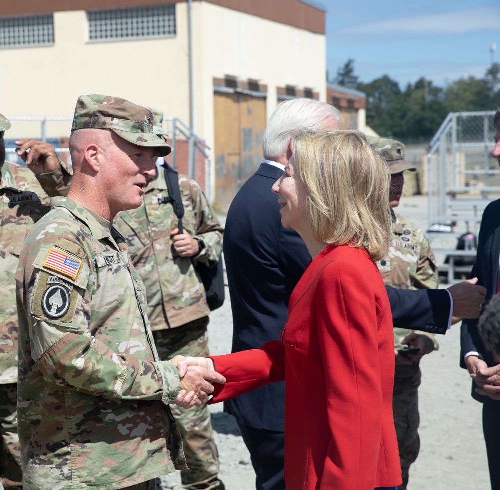 German Federal President Frank-Walter Steinmeier and  U.S. Ambassador to Germany Amy Gutmann visit 7th Army Training Command.