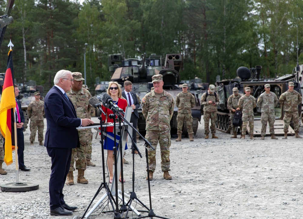 German President visits 7th Army Training Command alongside U.S. Ambassador to Germany