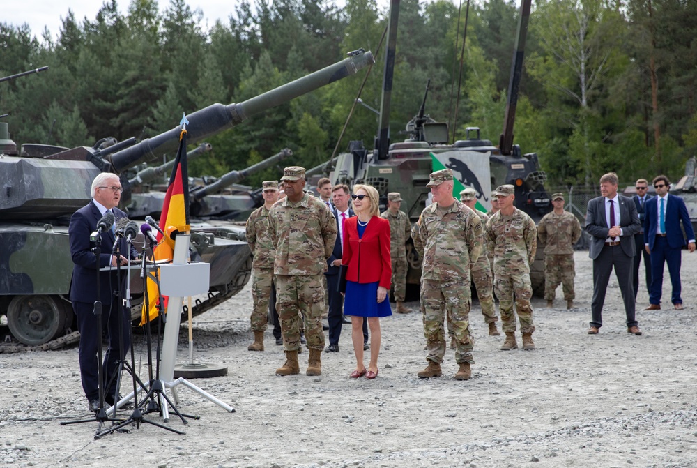 German President visits 7th Army Training Command alongside U.S. Ambassador to Germany