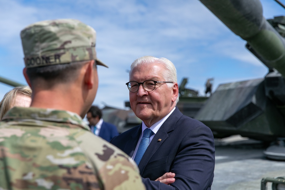 German President visits 7th Army Training Command alongside U.S. Ambassador to Germany