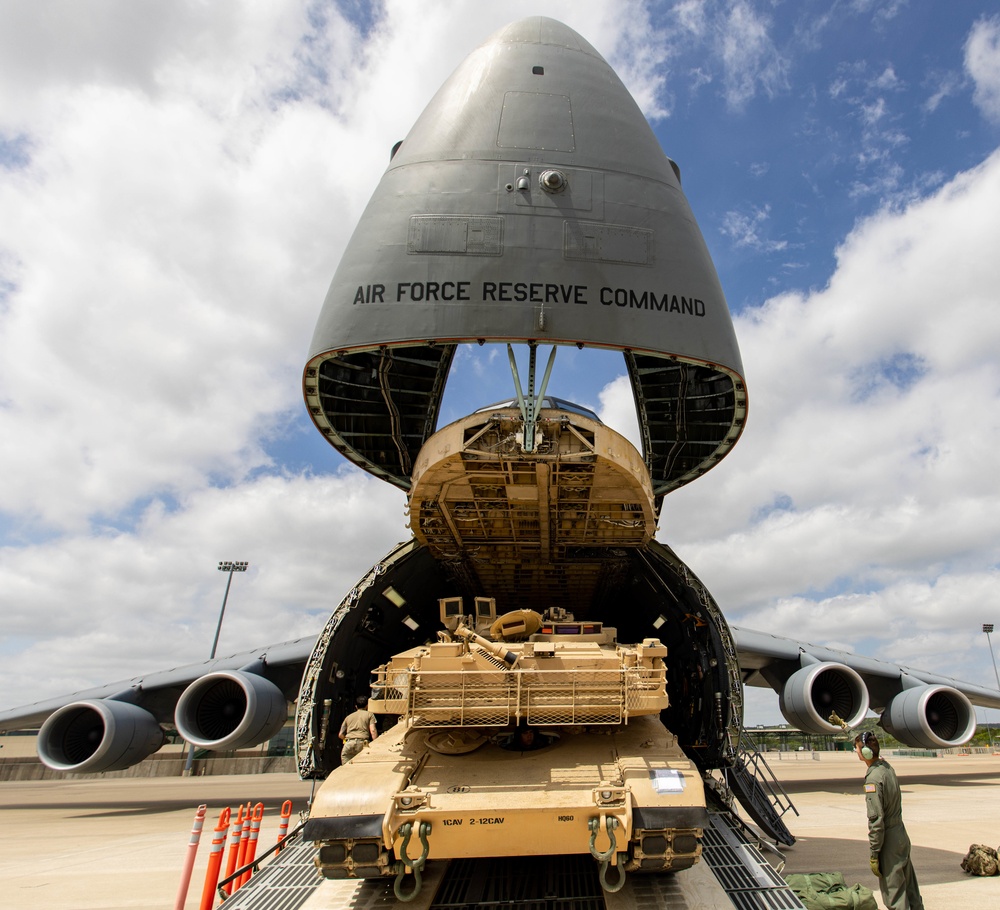 First time to load a M1A2 SEPV3 onto a C-5