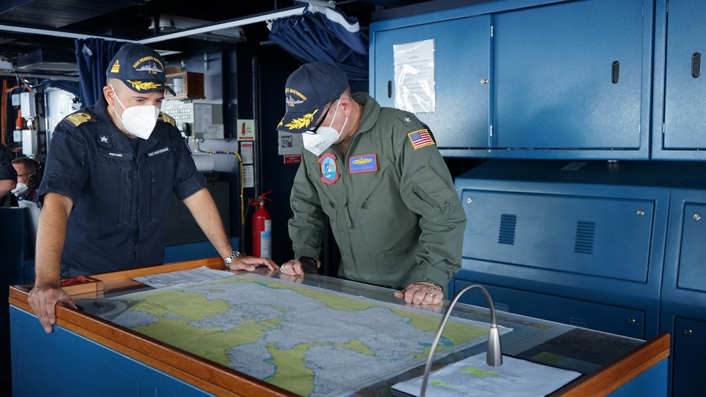 Commander, Standing NATO Maritime Group, meets with ships in task group