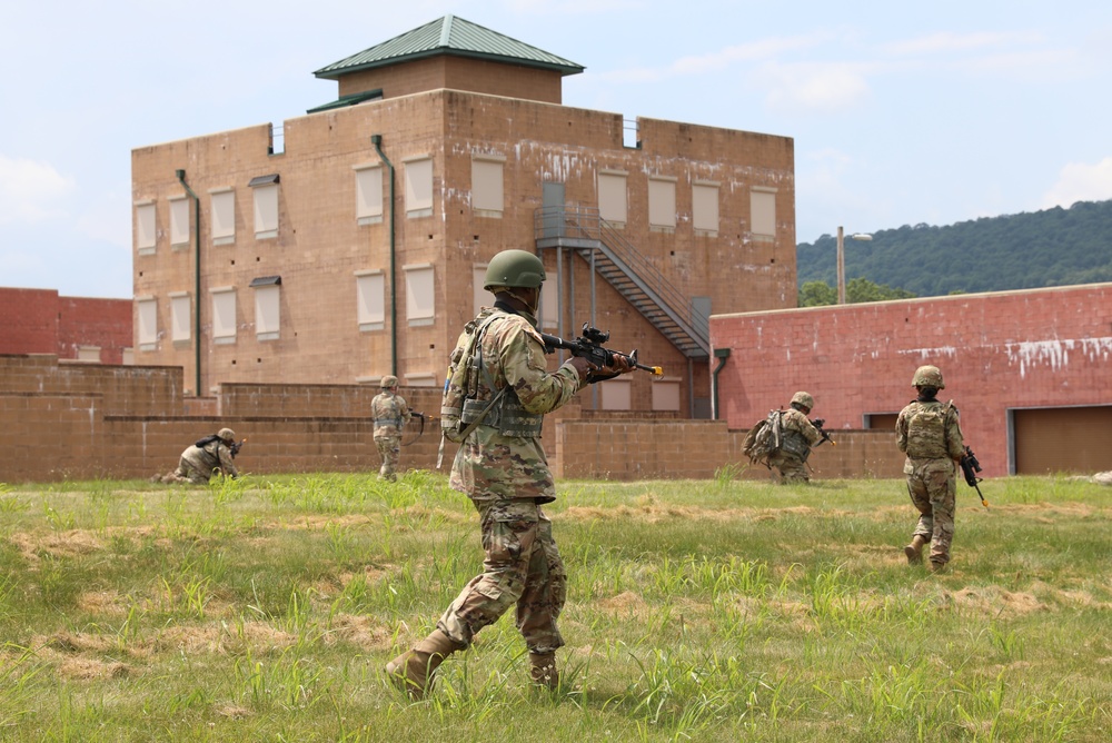 Delaware Guardsmen train at Fort Indiantown Gap