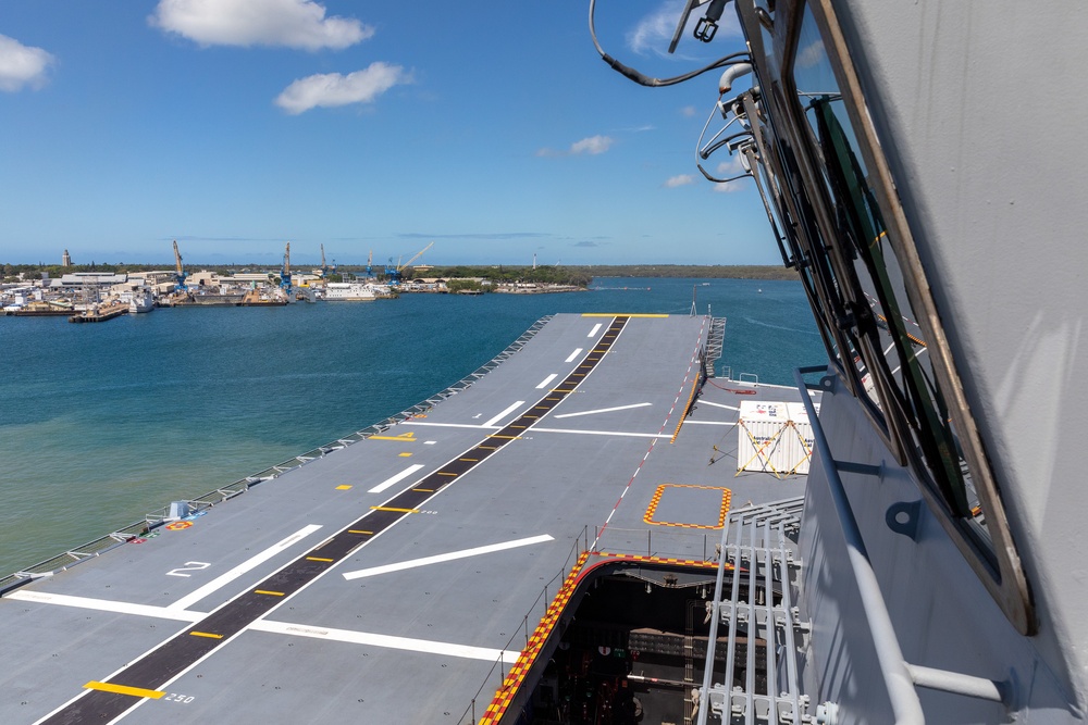HMAS Canberra departs Pearl Harbor for RIMPAC 2022