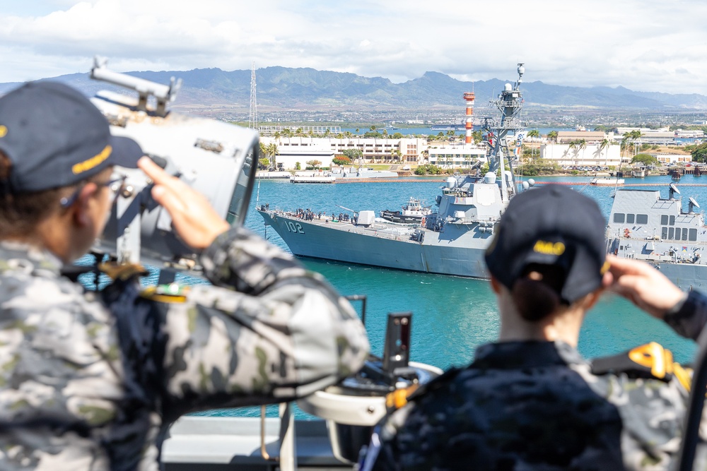 HMAS Canberra departs Pearl Harbor for RIMPAC 2022
