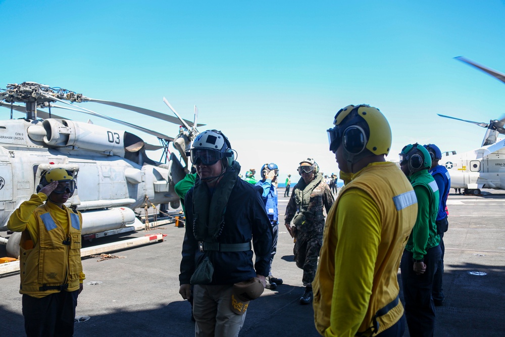 Abraham Lincoln welcomes leaders from the Republic of Korea, Peruvian Navy, and Royal Air Force during RIMPAC 2022