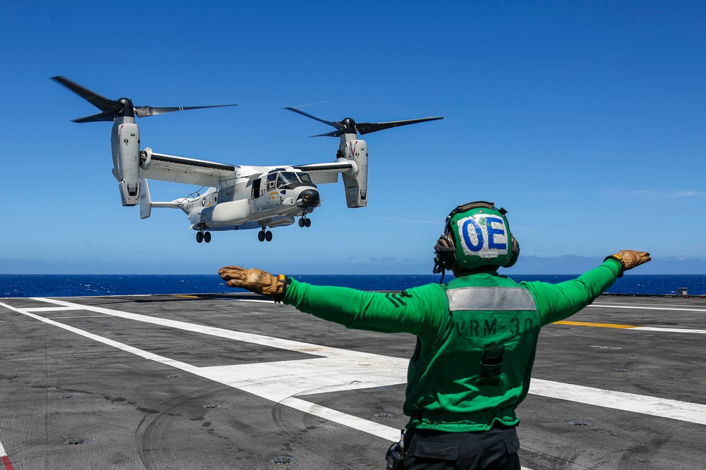 Abraham Lincoln welcomes leaders from the Republic of Korea, Peruvian Navy, and Royal Air Force during RIMPAC 2022
