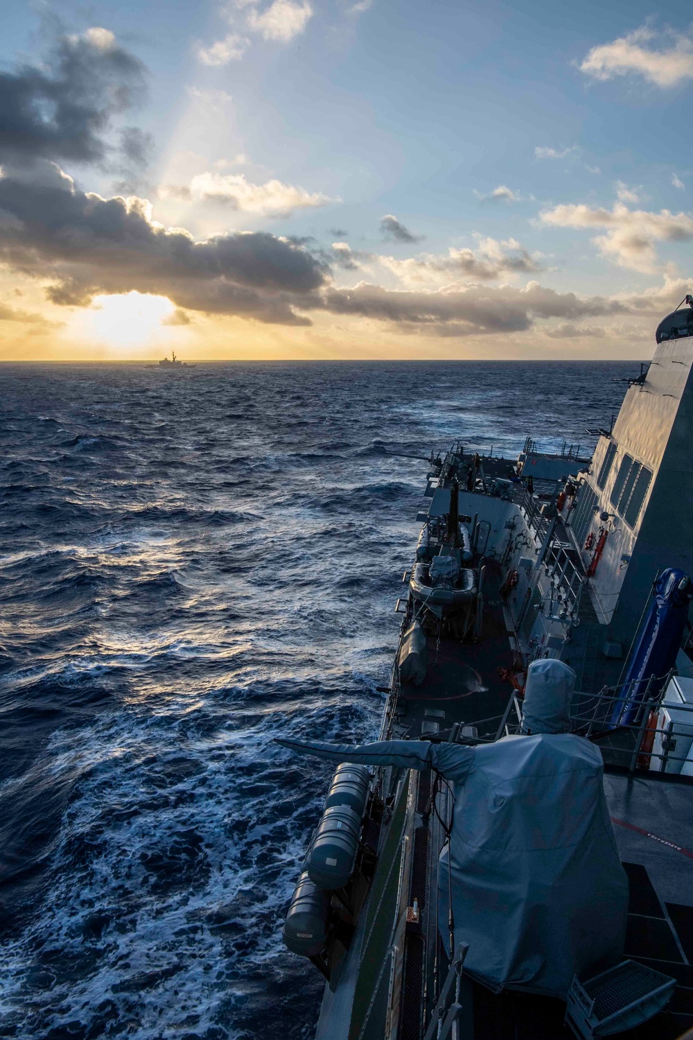 USS Gridley sails behind USS Chafee during RIMPAC 2022