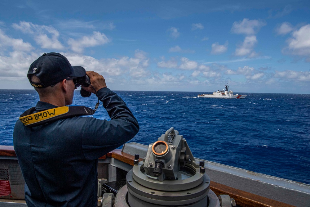 USCGC Midgett sails beside USS Chafee during RIMPAC 2022