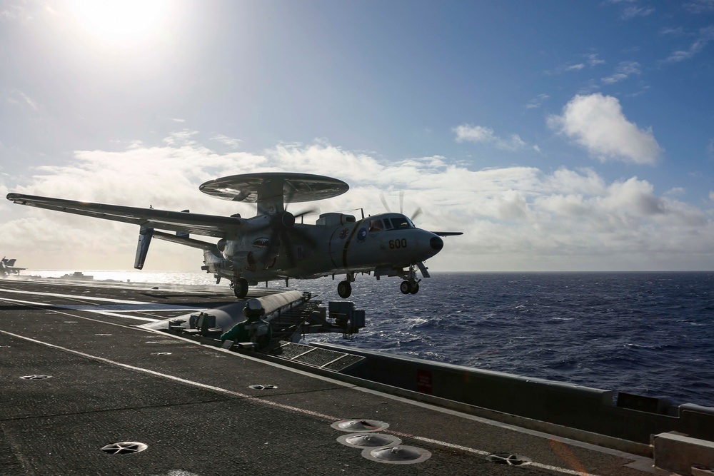 Abraham Lincoln conducts flight operations during RIMPAC 2022