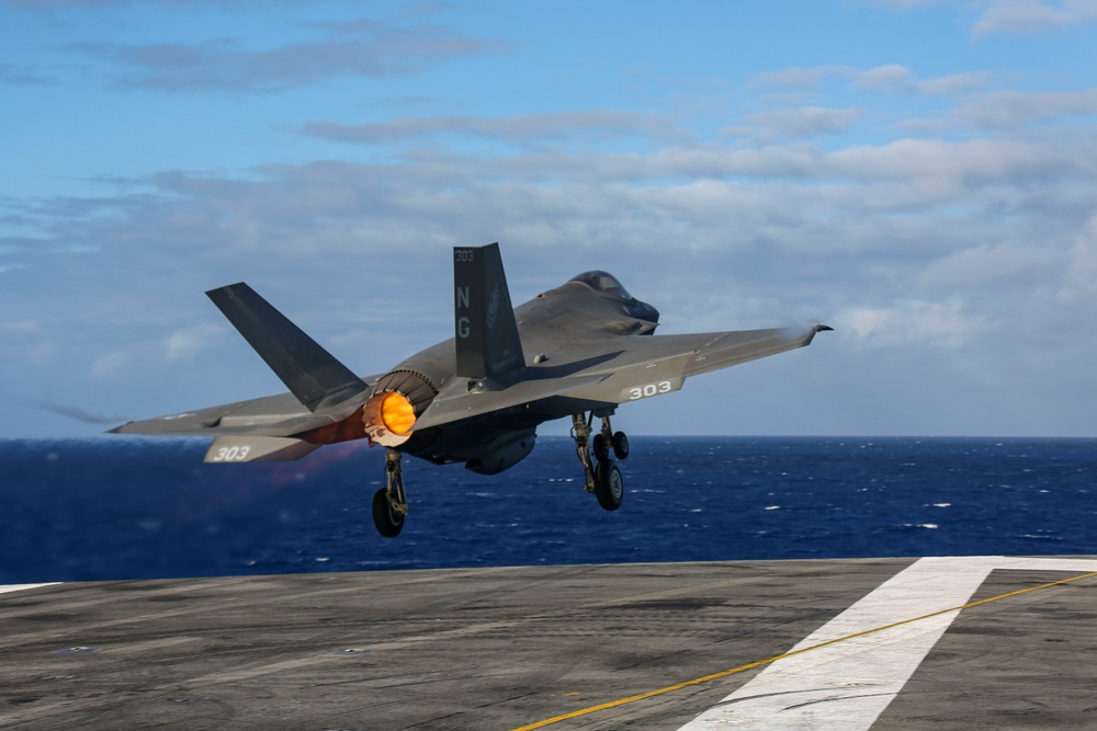 Abraham Lincoln conducts flight operations during RIMPAC 2022