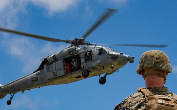 Distinguished Visitors and VIPs arrive at Ford Island HLZ during RIMPAC 2022