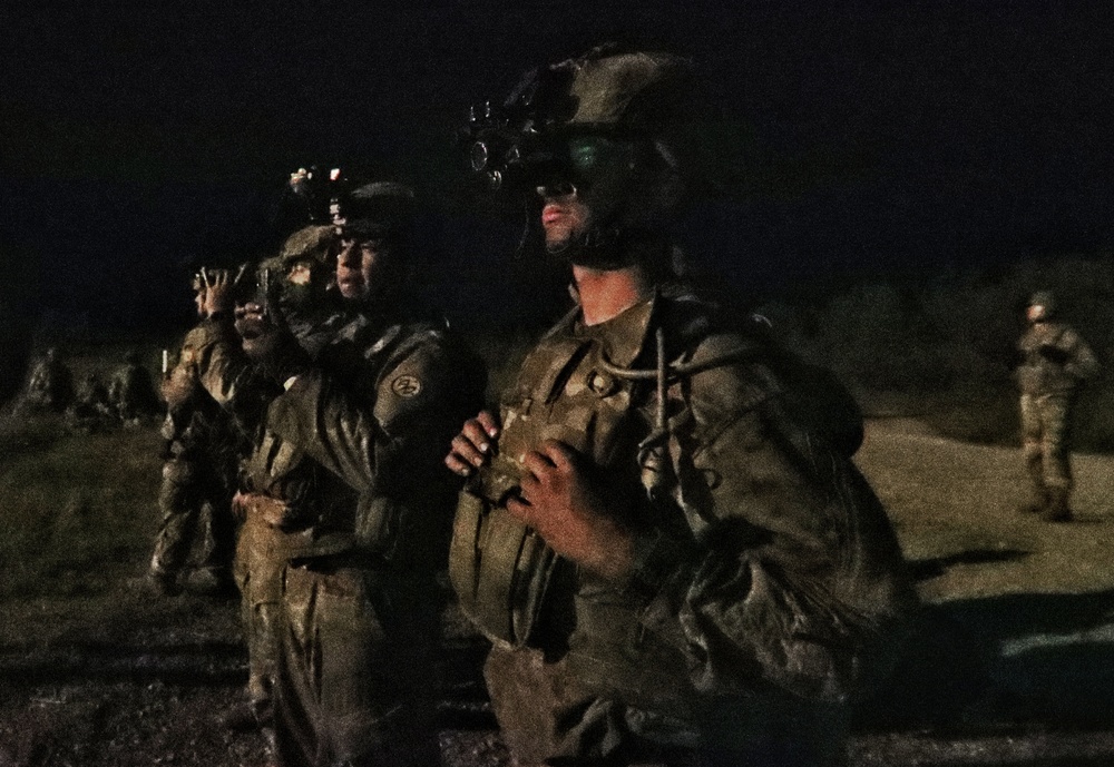 69th Infantry Soldiers conduct night fire at Fort Drum