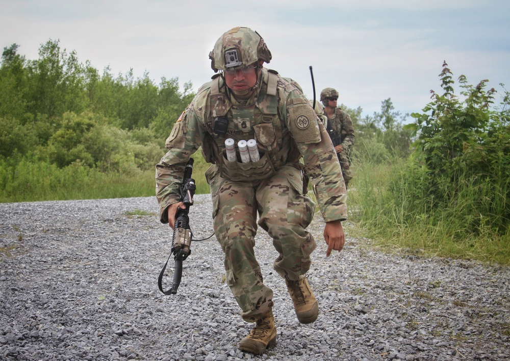 69th Infantry Regiment Soldiers conduct live fire at Fort Drum