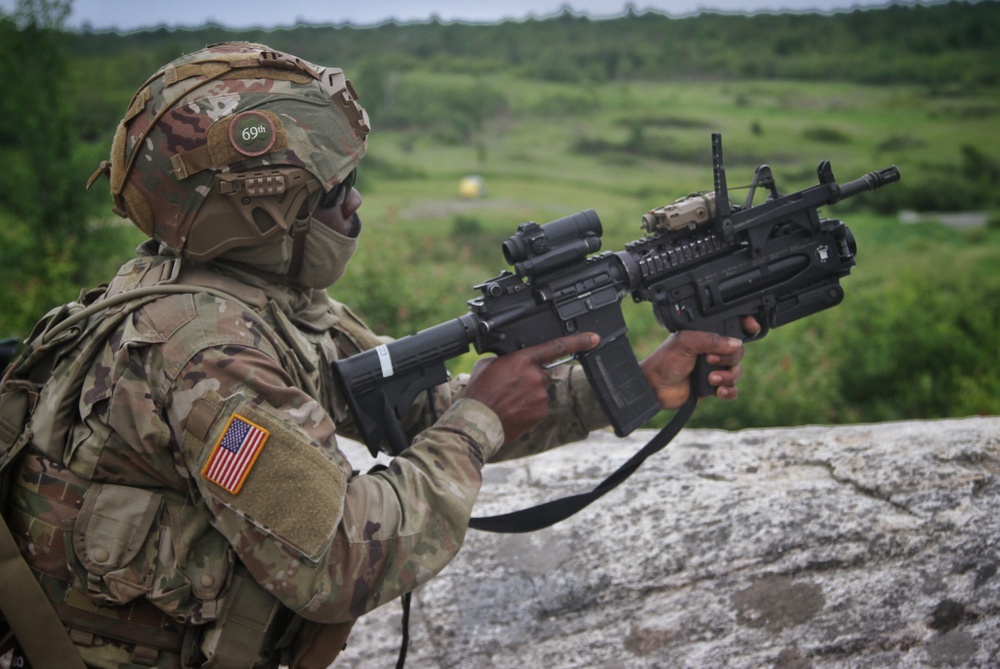 69th Infantry Regiment Soldiers conduct live fire at Fort Drum