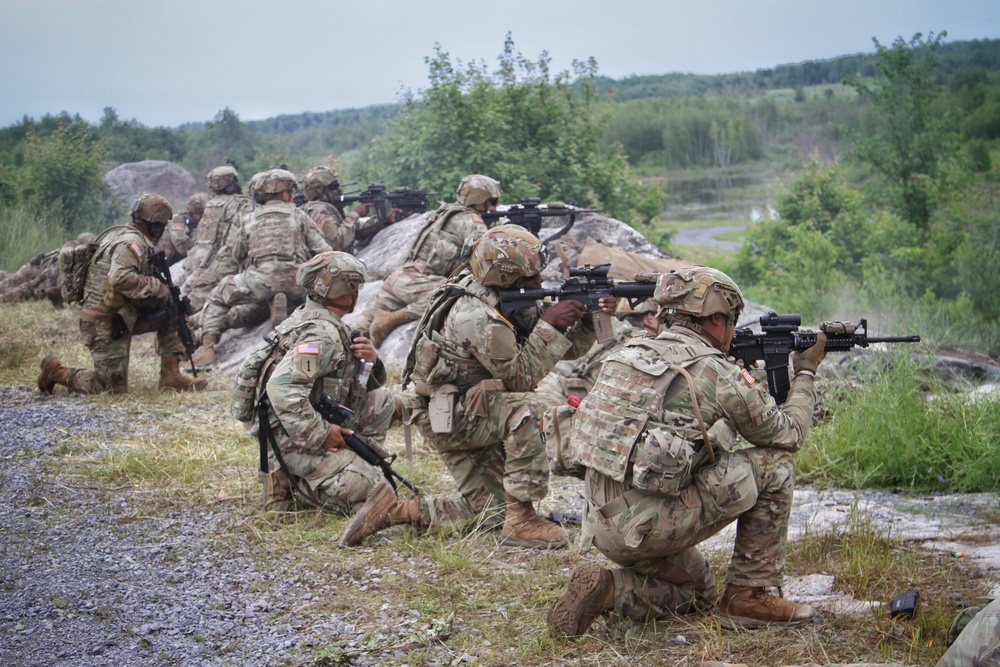 69th Infantry Regiment Soldiers conduct live fire at Fort Drum