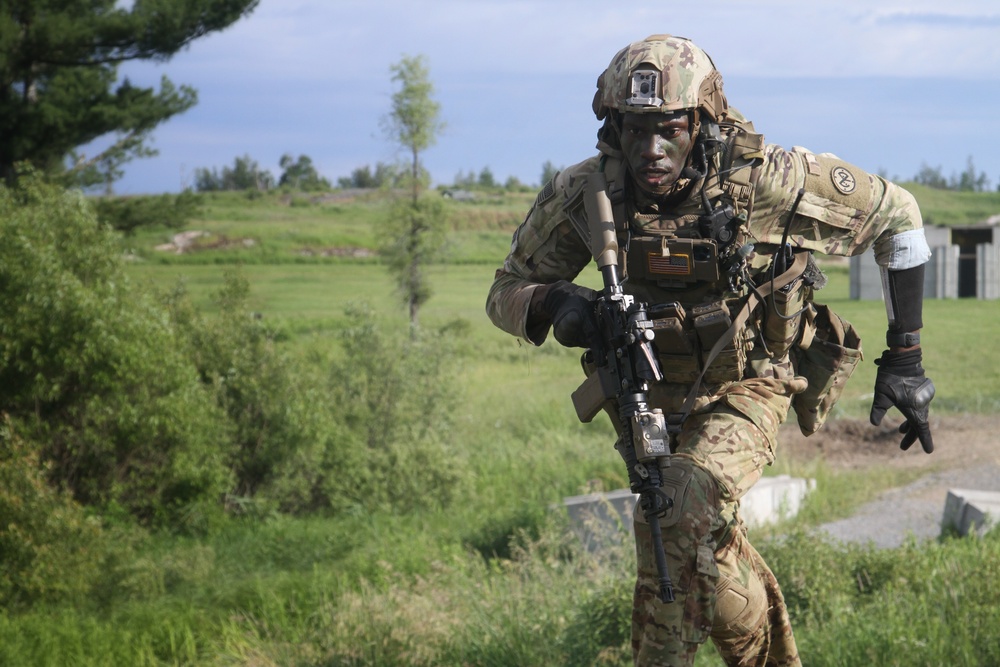 69th Infantry Regiment Soldiers conduct live fire at Fort Drum