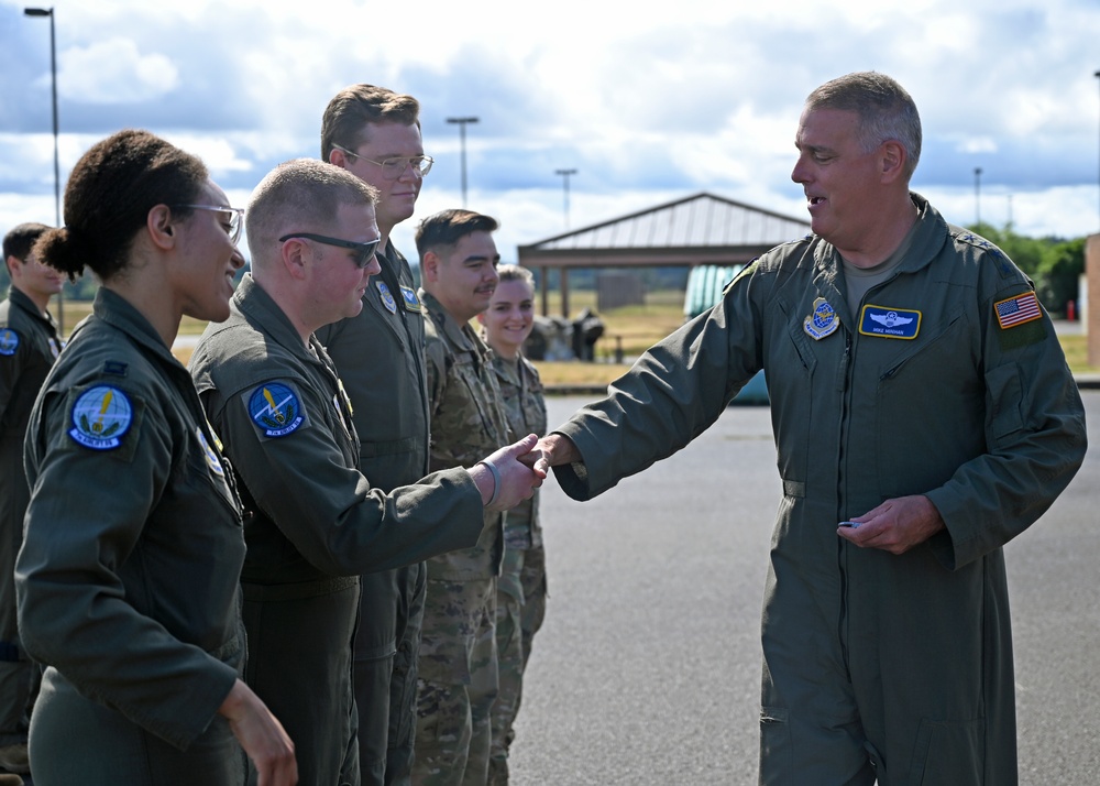 AMC leadership sees firsthand America’s Airlift Wing capes