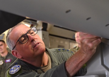 AMC leadership sees firsthand America’s Airlift Wing capes