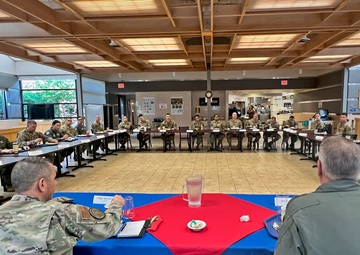 AMC leadership sees firsthand America’s Airlift Wing capes