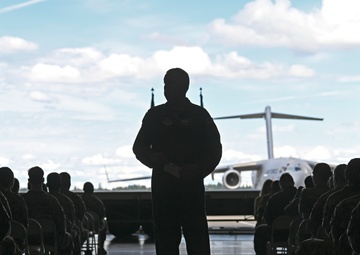 AMC leadership sees firsthand America’s Airlift Wing capes
