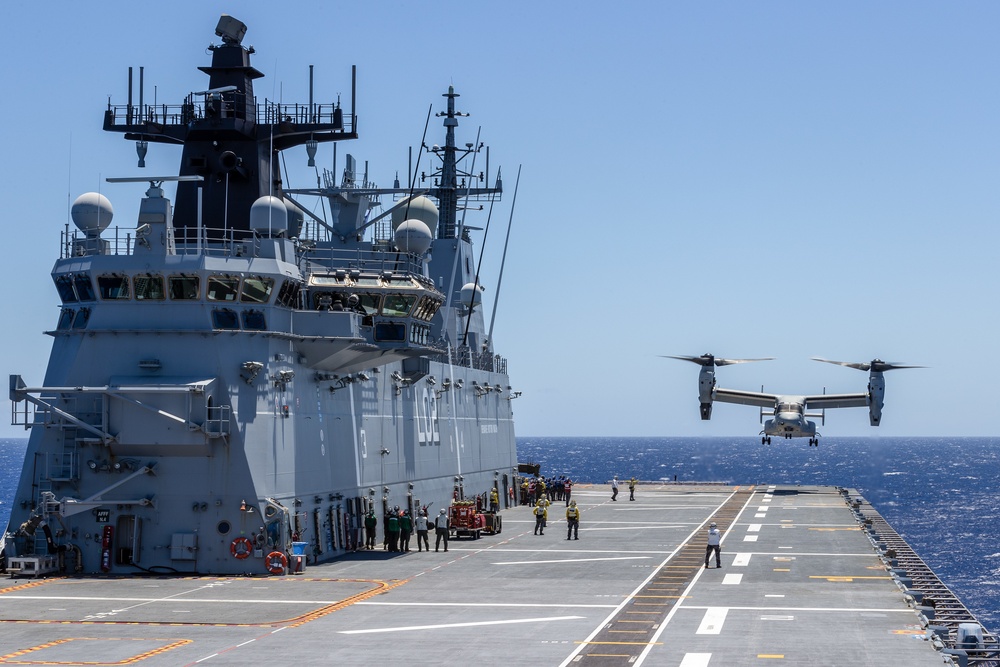 HMAS Canberra Air Ops during RIMPAC 2022