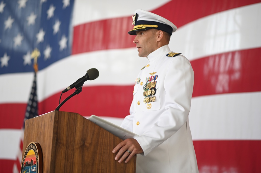 Coast Guard welcomes new Sector San Diego commanding officer in San Diego