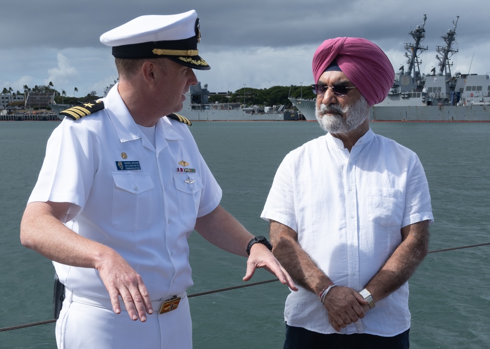 USS Illinois Hosts Distinguished Visitors during RIMPAC 2022