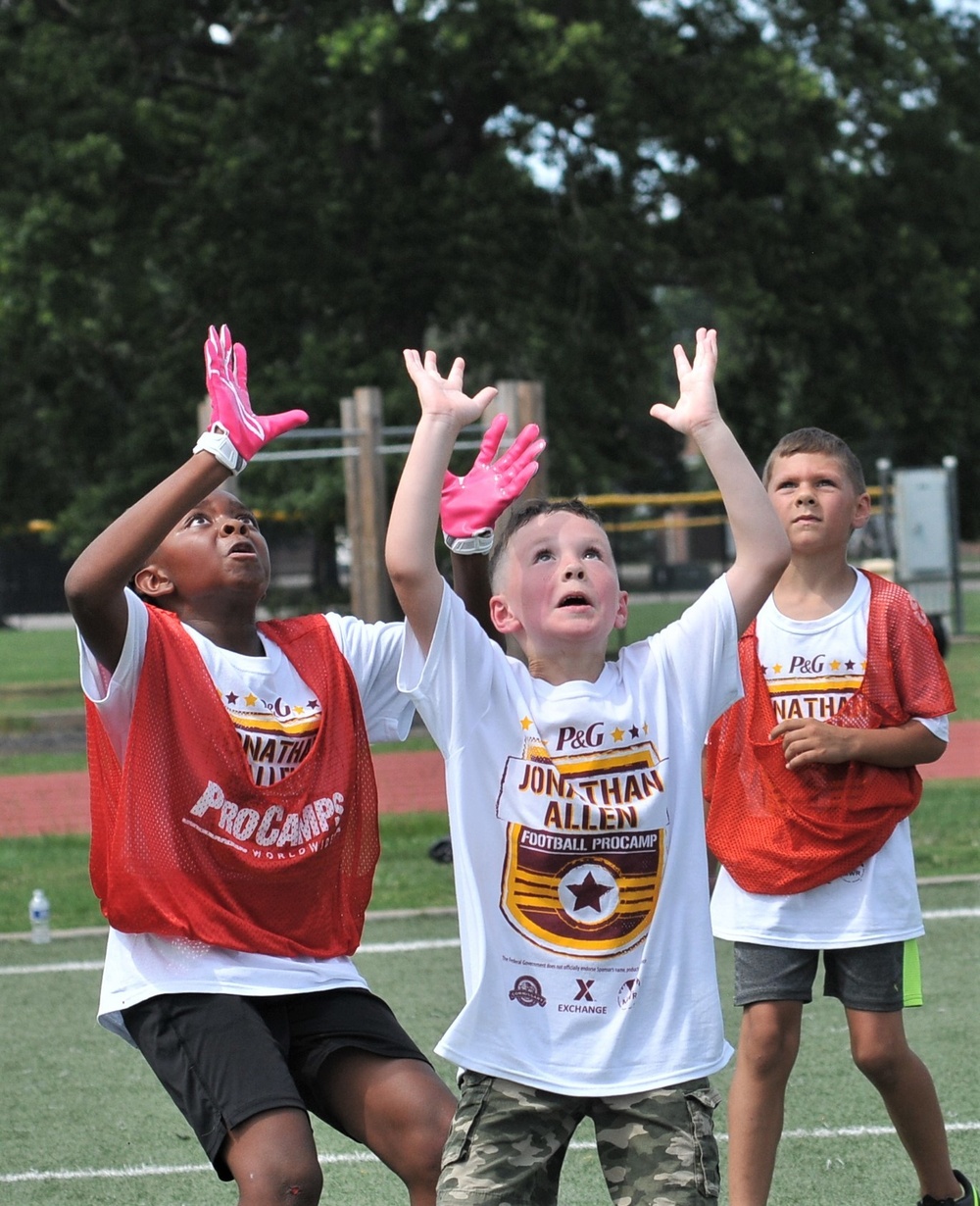 NFL Football star spends time with kids at Fort Lee ProCamp